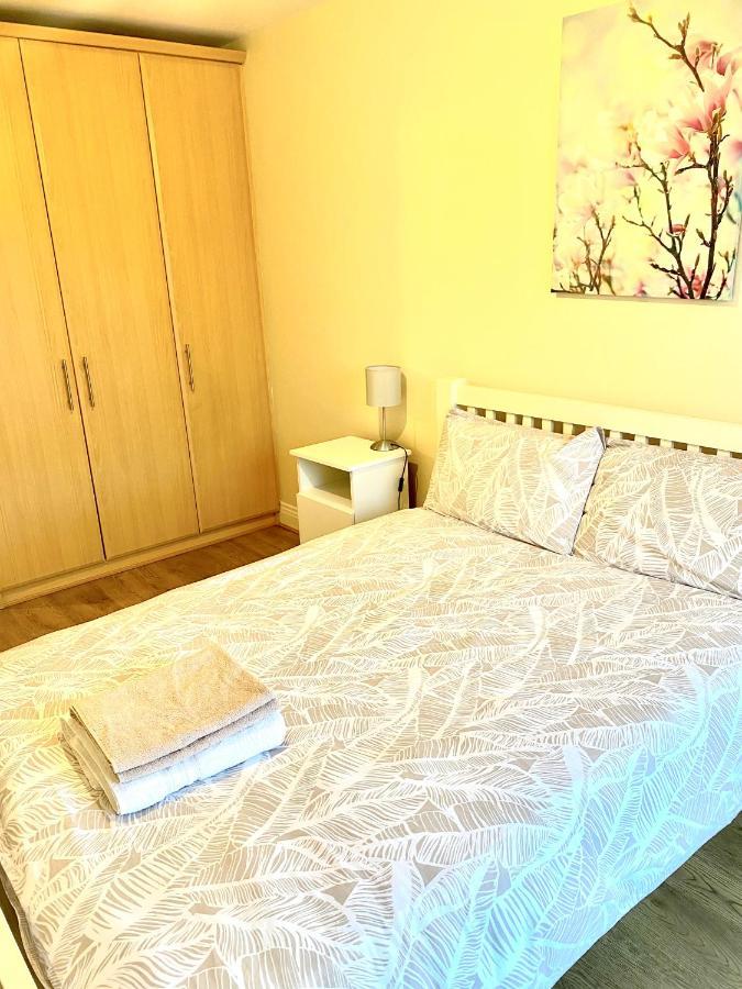 Lovely 2 Bedroom In Apartamento